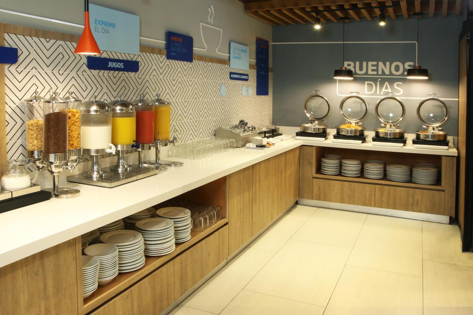 Holiday Inn Express Torreon By Ihg Buitenkant foto