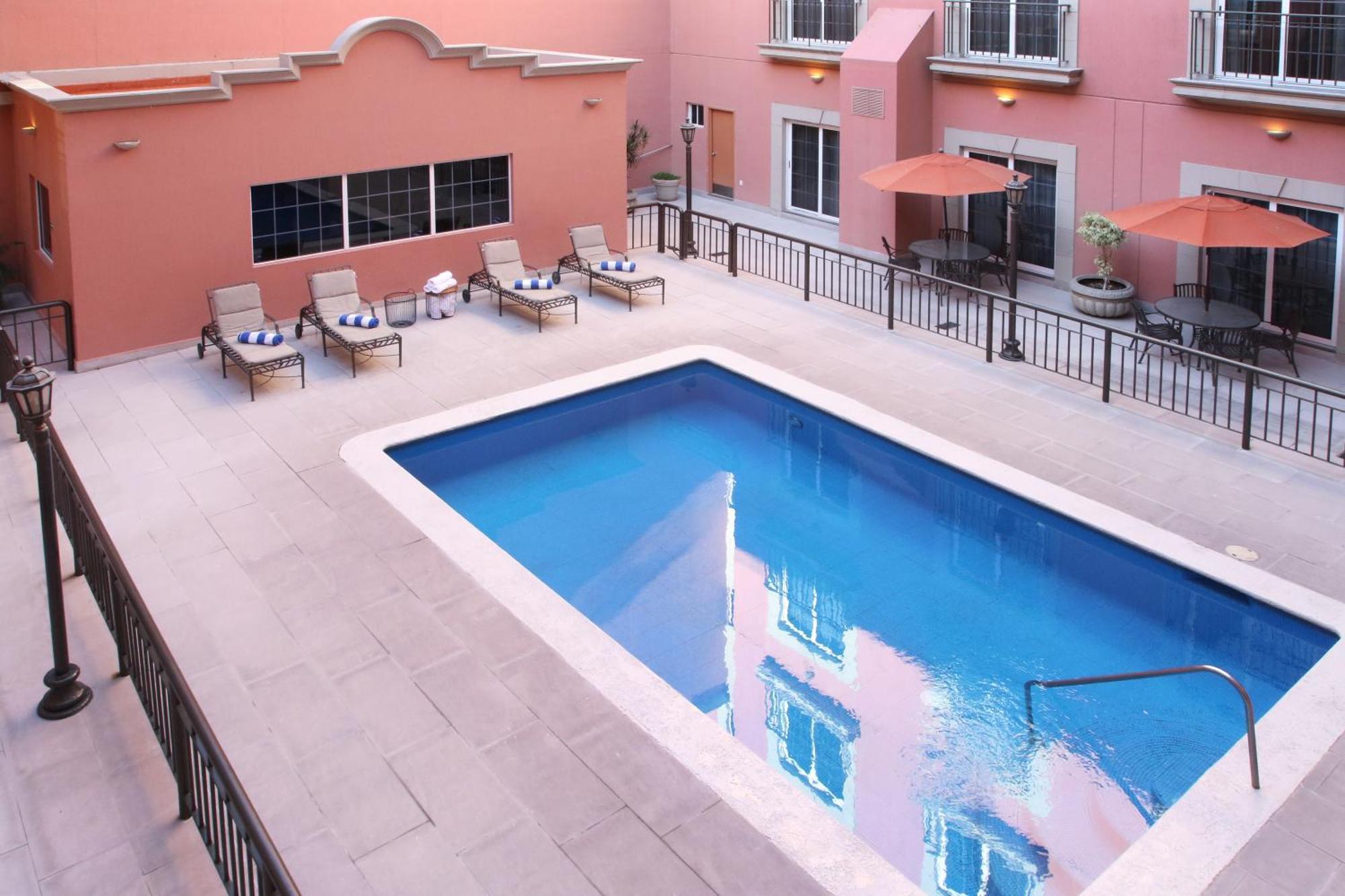 Holiday Inn Express Torreon By Ihg Buitenkant foto